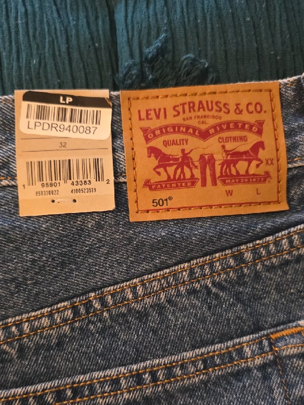 Levi's Blue Denim 501 Women’s Jean Shorts 32 - Picture 5 of 7